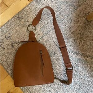 Universal Thread Brown crossbody